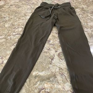 Zyia joggers